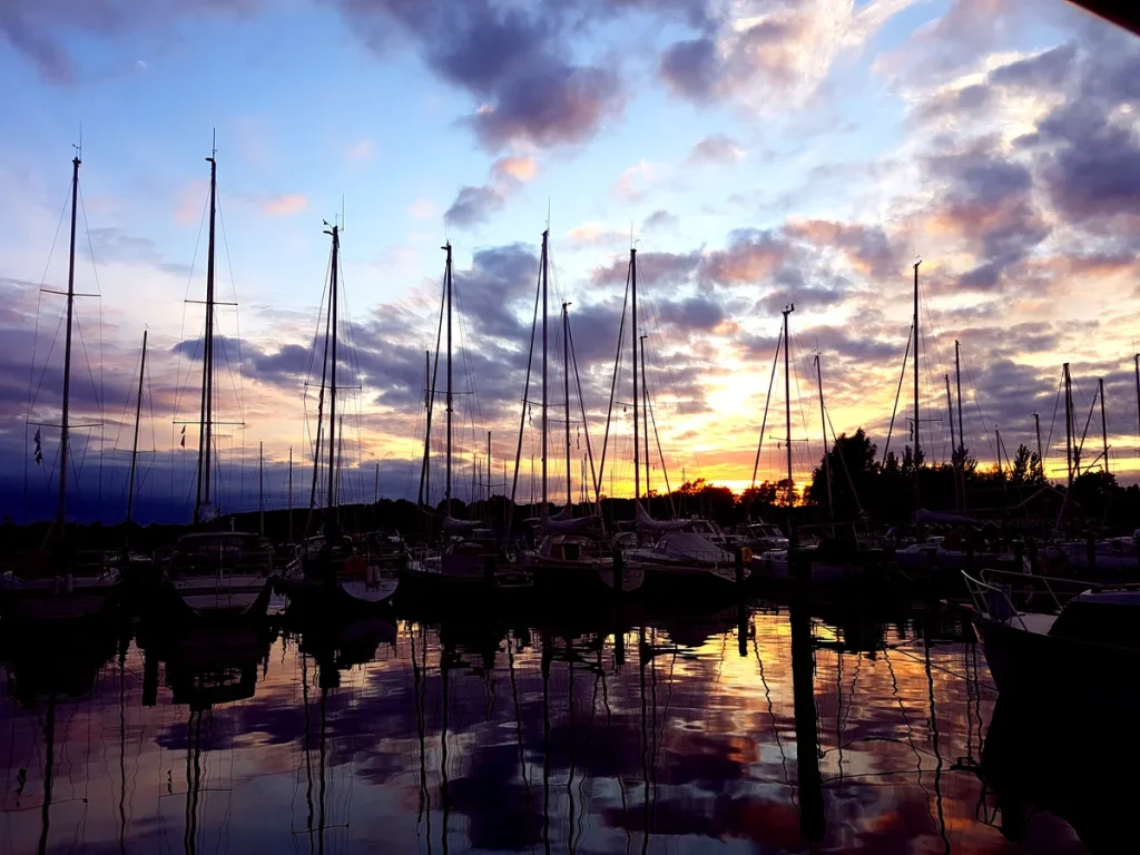 Aftenstemning ved havnen
